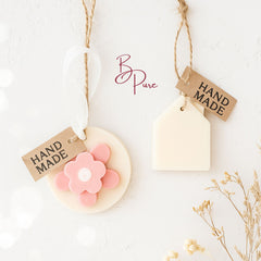 front view of daisy flower Wax Pendent